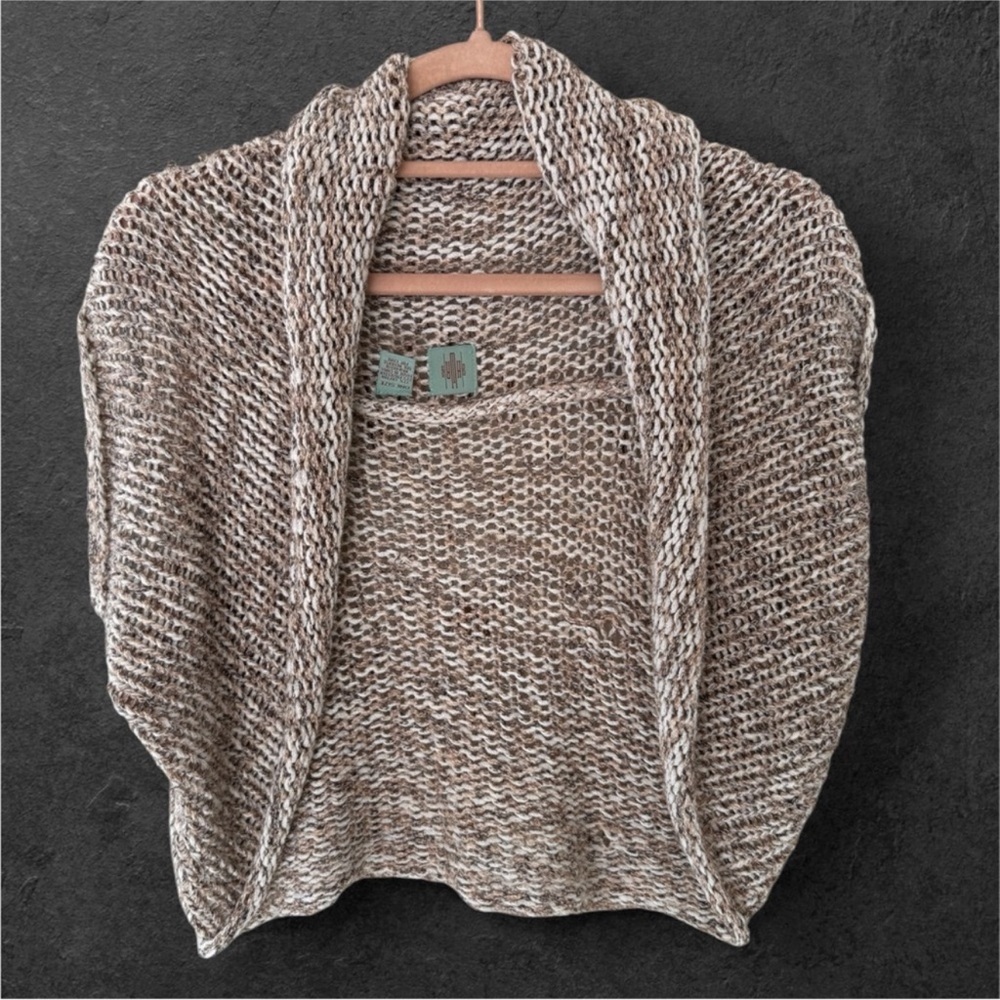 ANTHROPOLOGIE HWR SWEATER SHRUG